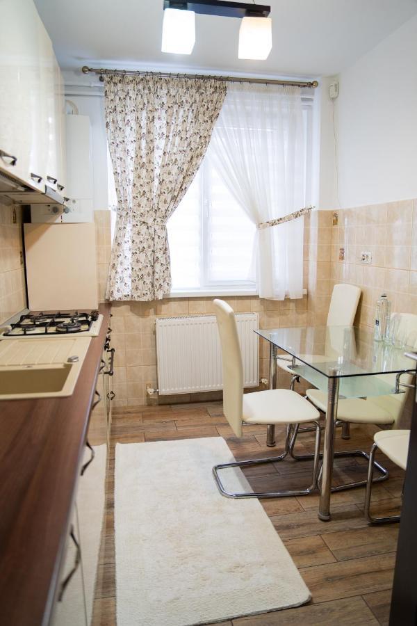 Ultracentral Golden Apartament 2 سوتْشافا المظهر الخارجي الصورة