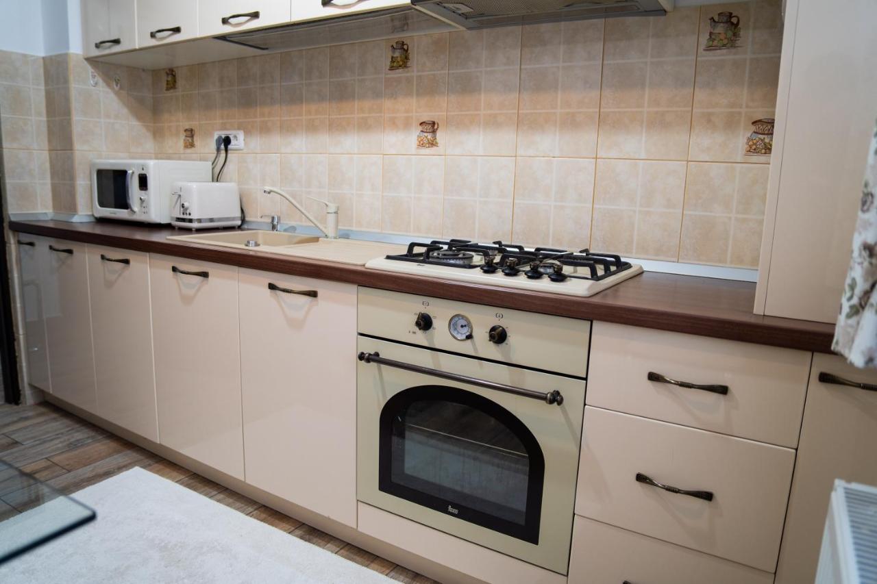 Ultracentral Golden Apartament 2 سوتْشافا المظهر الخارجي الصورة